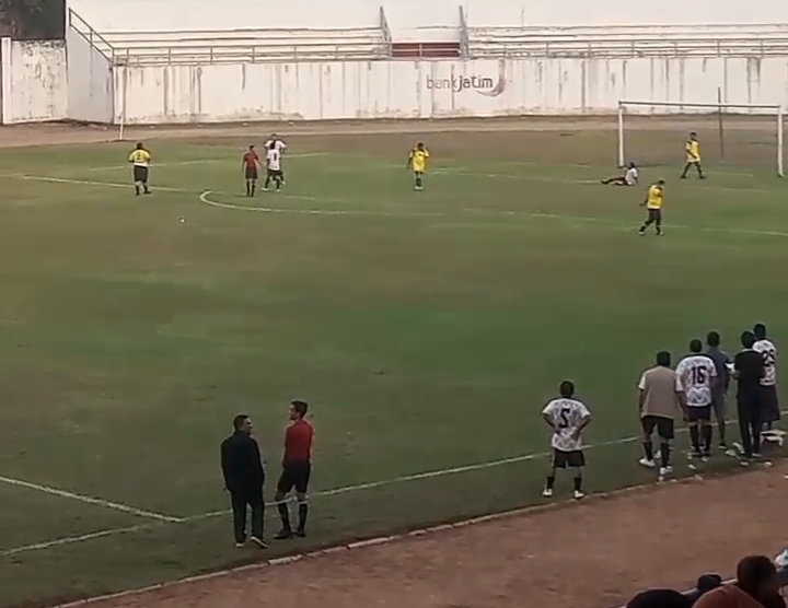 Addiaaah...Meskipun Lawan 10 Pemain Tim PKDI Lumajang Dikalahkan Tim PKDI Jember